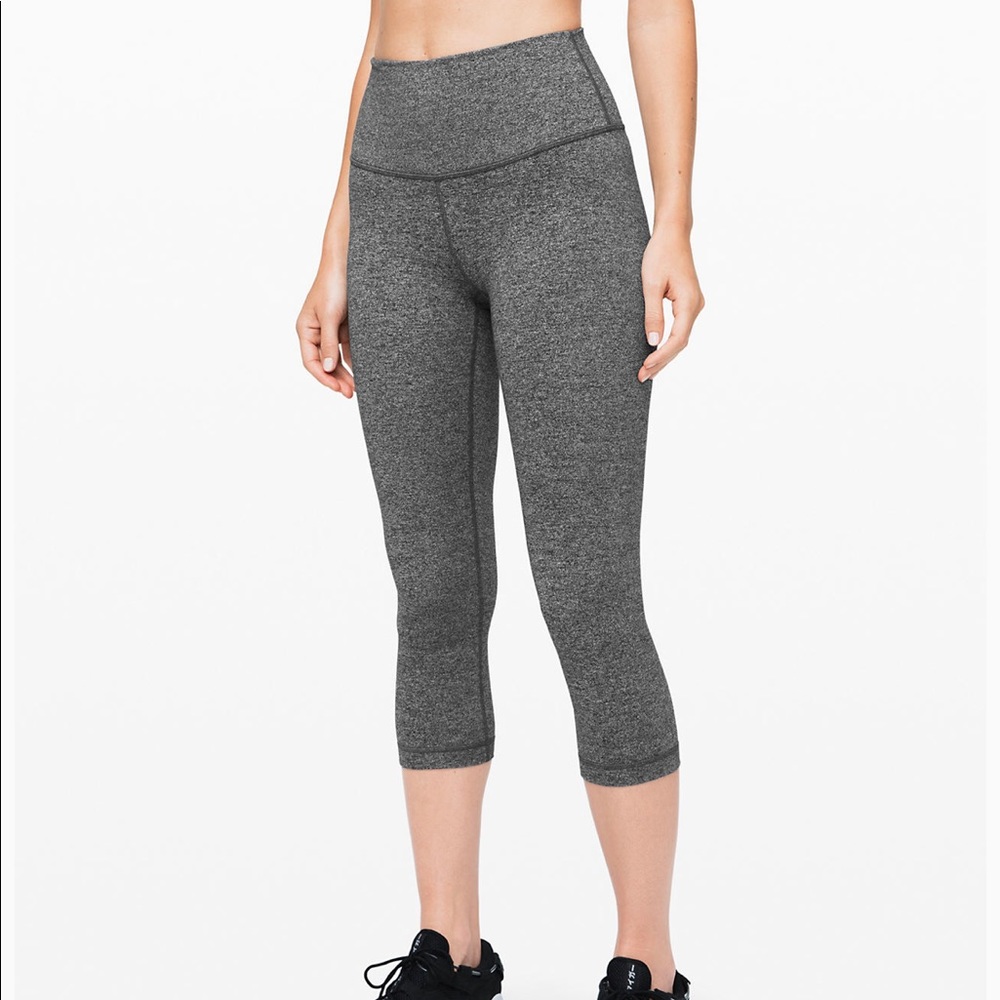 Lululemon Wunder under crop pants; electric blue